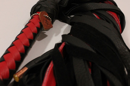 Electric flogger Black & Red