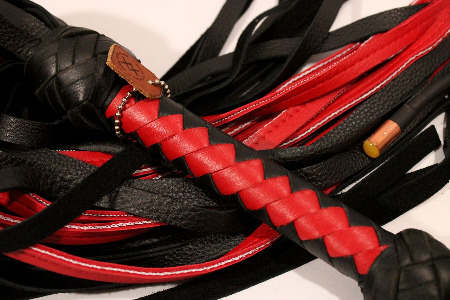 Electric flogger Black & Red