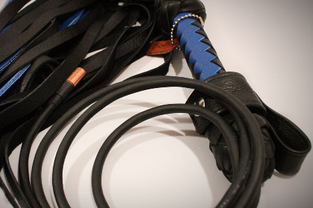 Electric flogger Black & Red