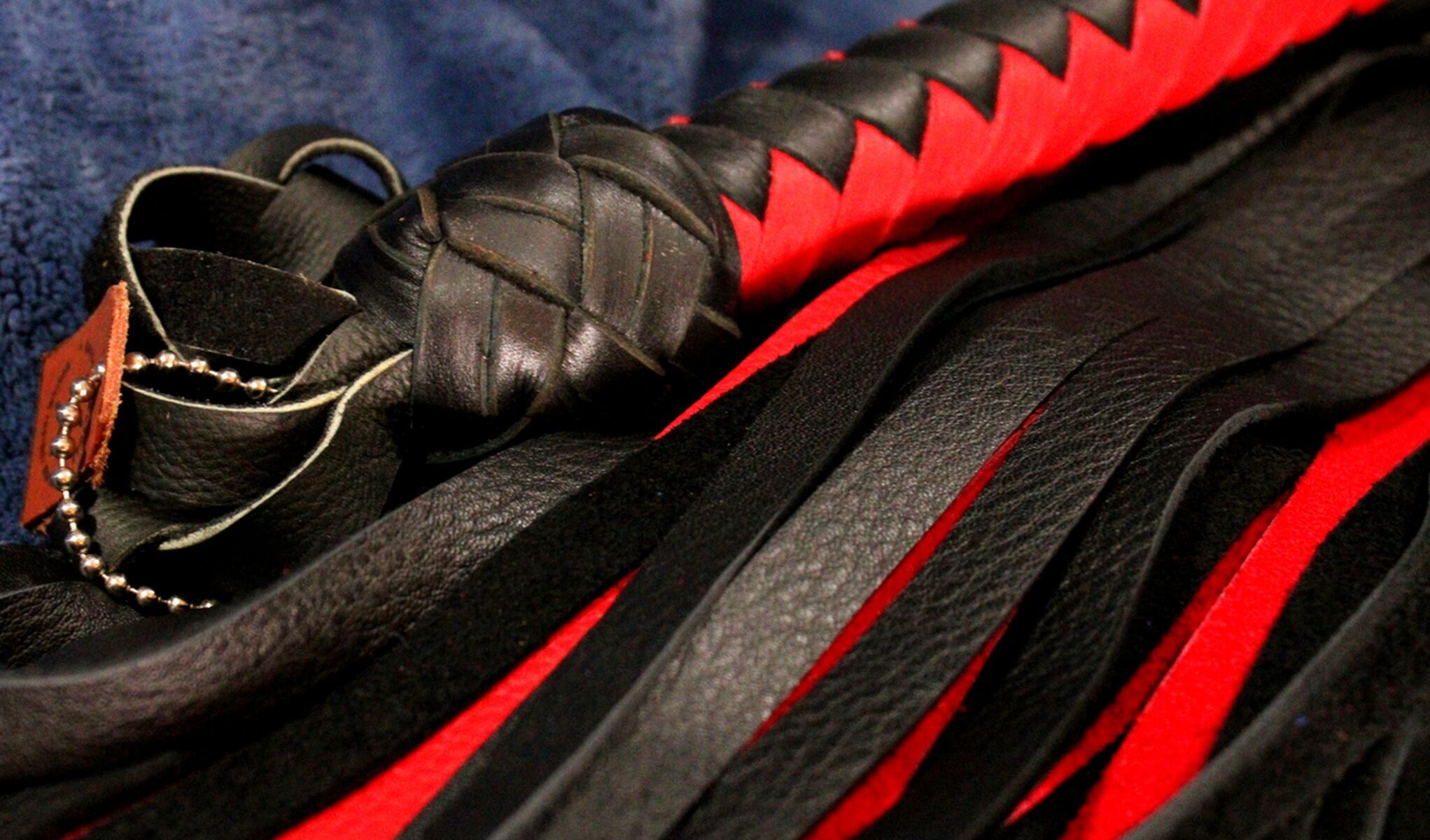 Strict Leather Beginner Leather 20 Flogger